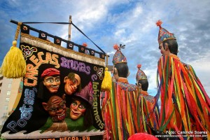 Tradicional bloco carnavalesco "Poetas, carecas, bruxas e lobisomens". (Foto: Canindé Soares)
