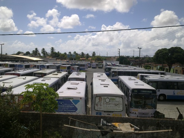 Ônibus não saíram das garagens nesta quarta-feira (25). (Foto: tribunadonorte.com.br)