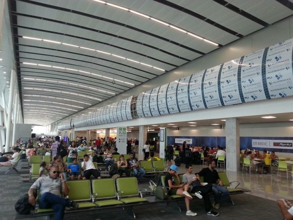 Saguão do aeroporto internacional Aluizio Alves. (Foto: newsavia.com)